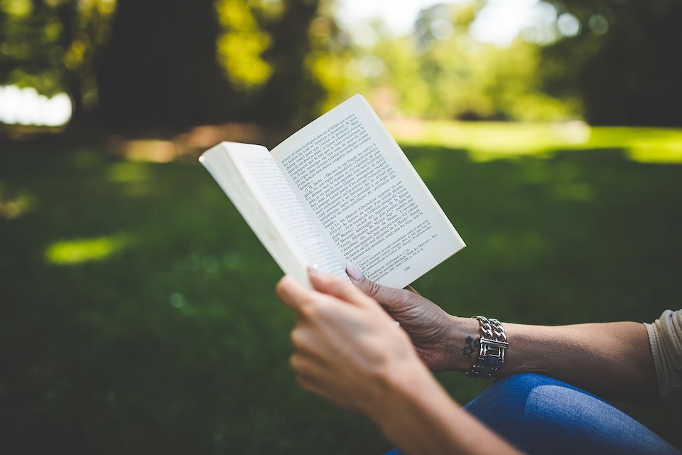 woman-reading-book reclaiming your life