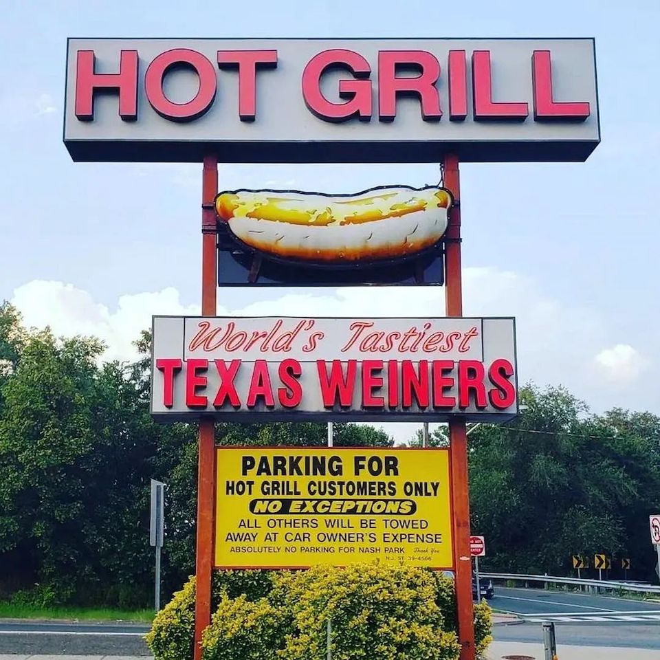 The hot grill sign